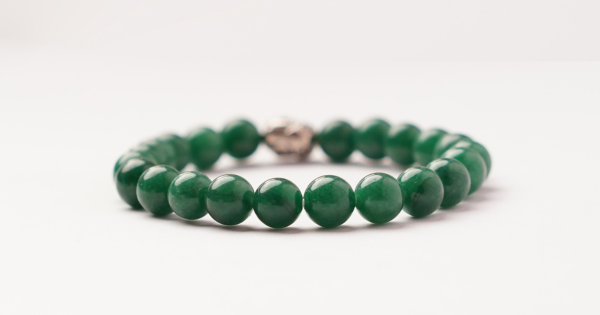 KALIFANO | Green Color Enhanced Jade w/ Silver Gemstone Elastic Bracelet