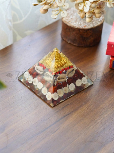 Gomati Chakra Pyramid | The Zen Crystals