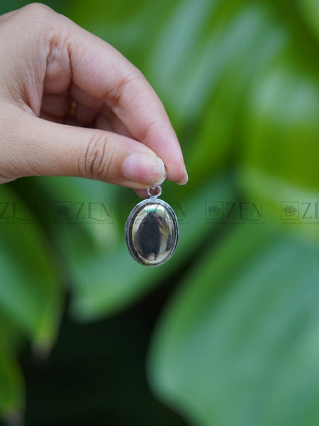 Original Pyrite pendant The Zen Crystals