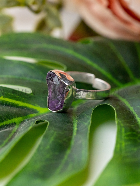 The Zen Crystals Amethyst Ring For Men & Women