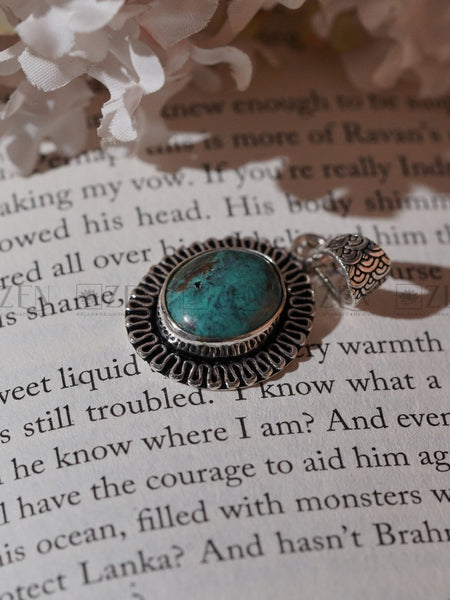 Firoza Pendant The Zen Crystals