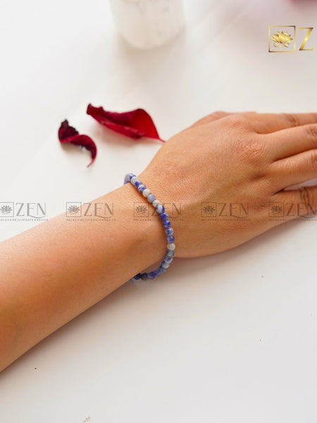 Sodalite 4mm bracelet | The Zen Crystals