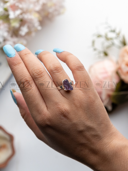 The Zen Crystals Amethyst Ring For Men & Women