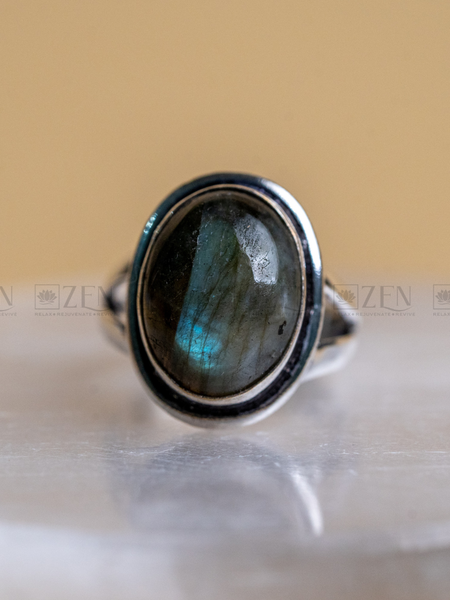 the zen crystals labradorite ring for men and women