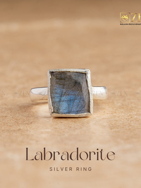 labradorite silver ring | the zen crystals