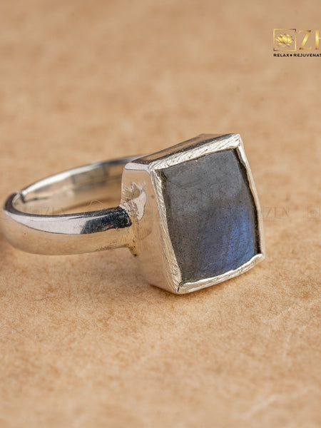 Labradorite ring | the zen crystals