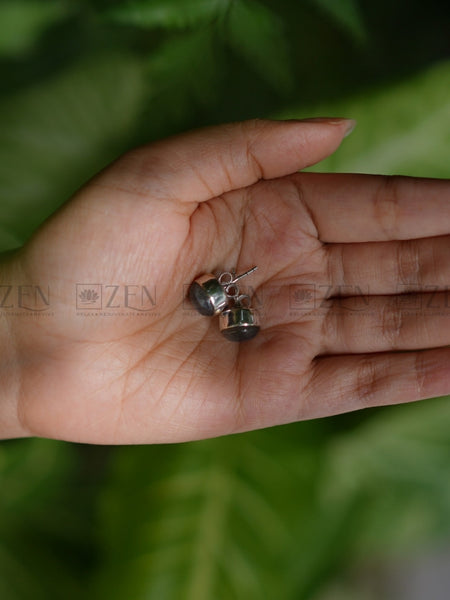 Minimalist earrings | the Zen Crystals