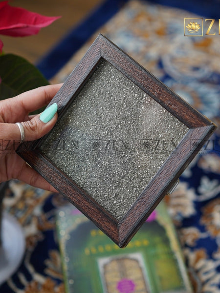 Pyrite Dust Frame | the zen crystals