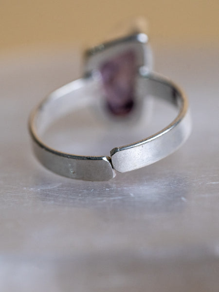 The Zen Crystals Amethyst Ring For Men & Women